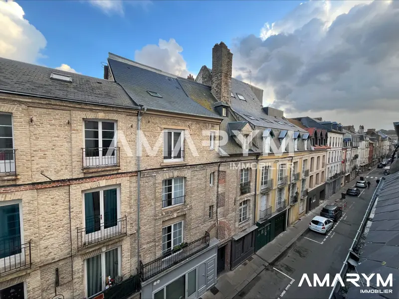 Quatre-pièces de 85 m² au troisième étage, Dieppe, Dieppe